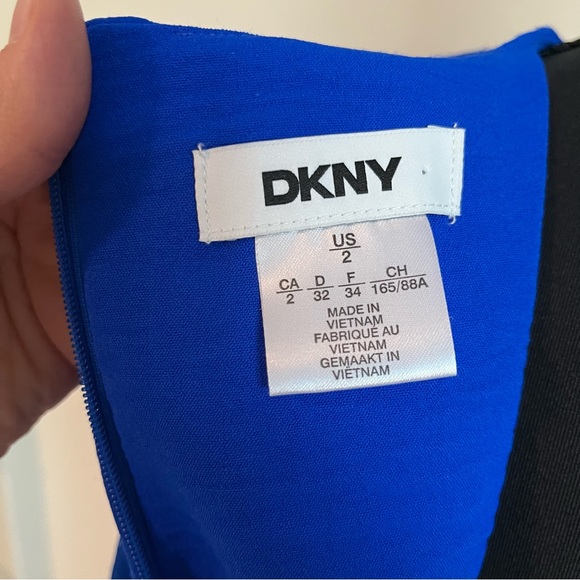 DKNY blue short-sleeve flutter-hem trapeze dress in 100% polyester Size 2 - Picture 4 of 7